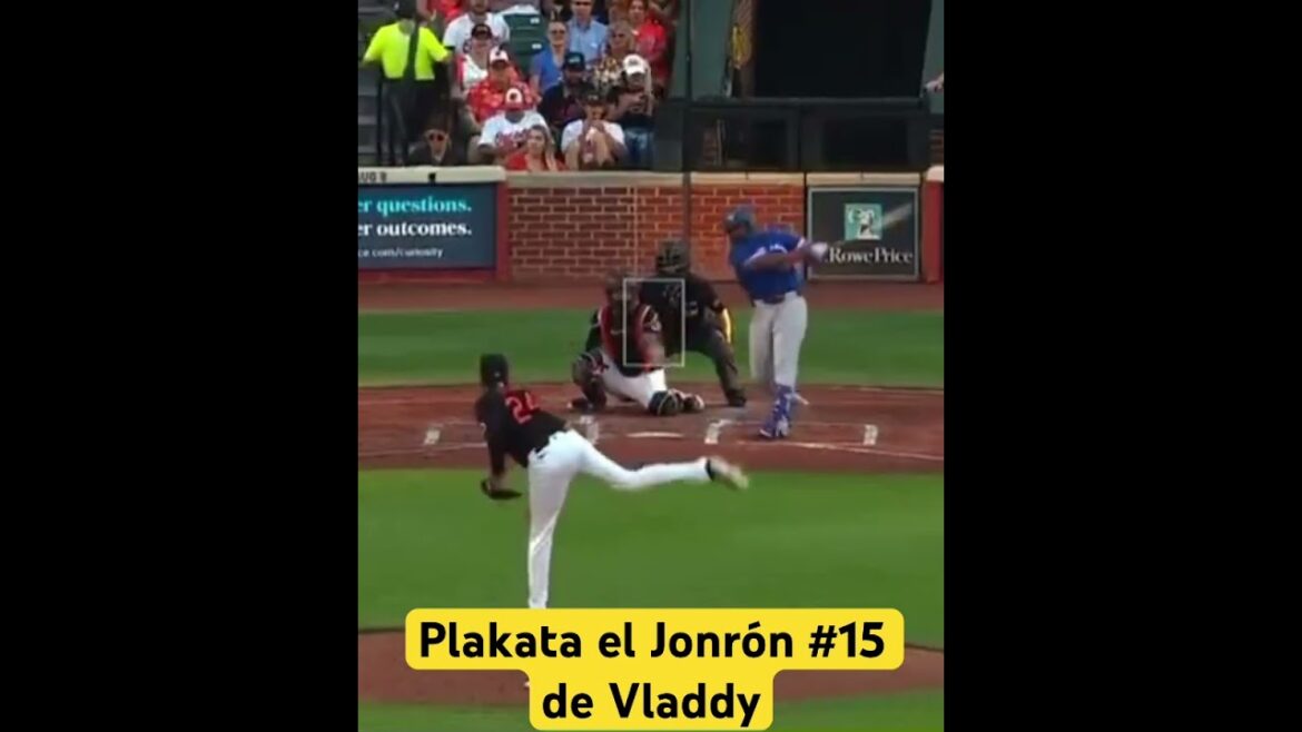 Vladdy Jr. conecta su jonrón número 15 de la temporada. @MLB @bluejays #mlb #mlb2025 #beisbol