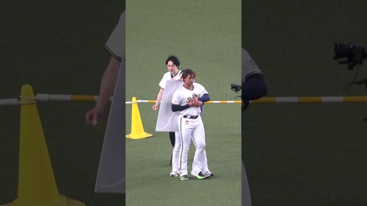 抱きしめられる宇田川 #オリックスバファローズ #宇田川優希 #富山凌雅