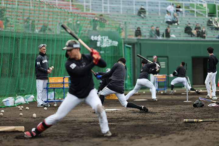 【ロッテ】都城での春季キャンプを生中継/「日テレNEWS24」「DAZN」「ベースボールLIVE」「Rakuten パ・リーグ Special」「パーソル パ・リーグTV」にて(週刊ベースボールONLINE) – Yahoo!ニュース 【ロッテ】都城での春季キャンプを生中継/「日テレNEWS24」「DAZN」「ベースボールLIVE」「Rakuten パ・リーグ Special」「パーソル パ・リーグTV」にて(週刊ベースボールONLINE) - Yahoo!ニュース