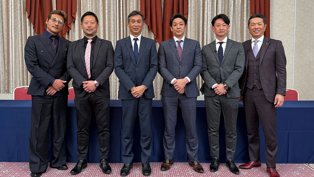 監督たちの意外すぎるギャップに迫る!パ・リーグ FANS MEETUP「監督座談会」が1月30日に公開|パ・リーグ.com|プロ野球 左から、新庄剛志監督、三木肇監督、西口文也監督、サブロー監督、岸田護監督、小久保裕紀監督 ©PLM