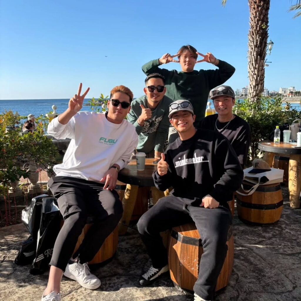 「オフ感たっぷり」坂本勇人、仲間との休日ショットに反響「笑顔が最高」 | 話題の投稿 | スポーツブル (スポブル) 「オフ感たっぷり」坂本勇人、仲間との休日ショットに反響「笑顔が最高」 | 話題の投稿 | スポーツブル (スポブル)