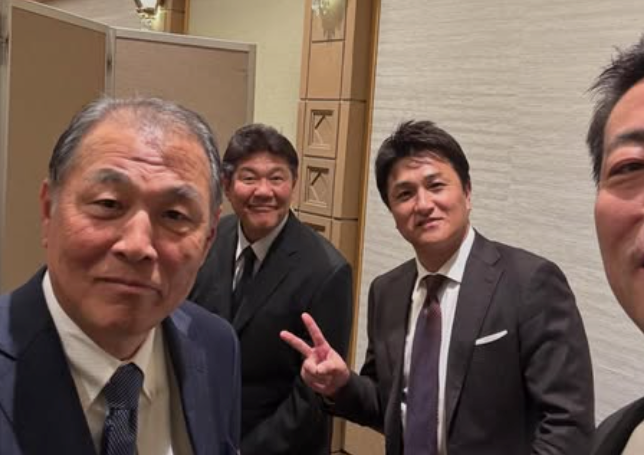 読売巨人軍のレジェンドがトークショー 上原浩治、高橋由伸ら出演 | 話題の投稿 | スポーツブル (スポブル) 読売巨人軍のレジェンドがトークショー 上原浩治、高橋由伸ら出演 | 話題の投稿 | スポーツブル (スポブル)