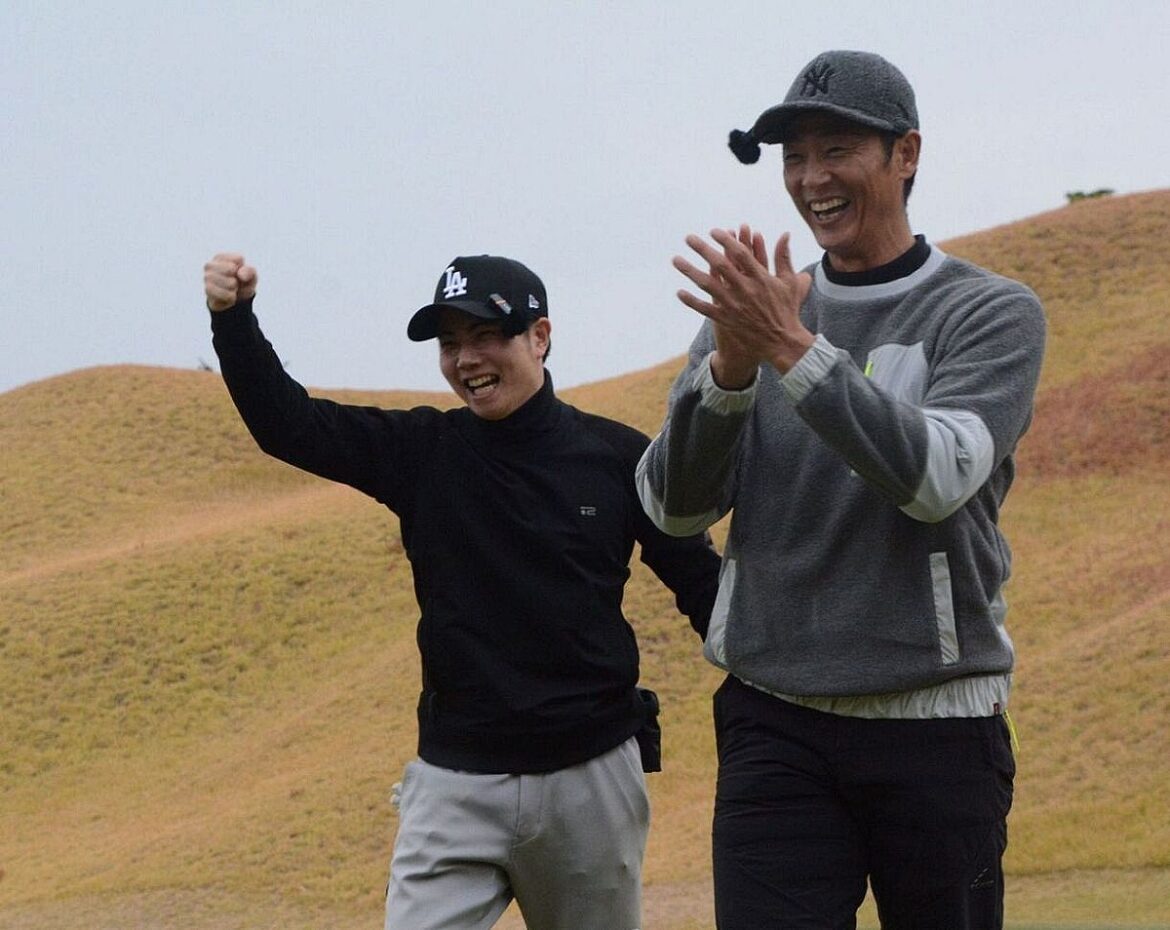 最後は圧巻の「バーディー締め」　ホークス実況アナとソフトバンク斉藤和巳2軍監督が笑顔のハイタッチ - ライブドアニュース