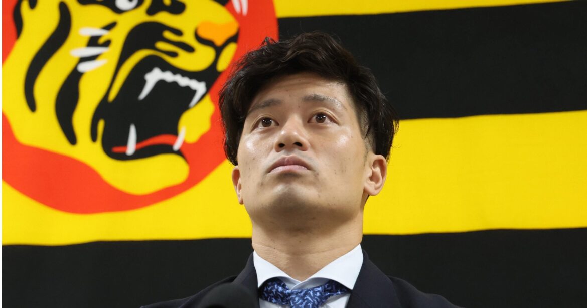 「タイガースはまだ強くなかった」阪神の新主将・坂本誠志郎が“大きな危機感”を明かしたワケ「日本シリーズに日本ハムが出ていても勝てたかどうか…」 - プロ野球 - Number Web