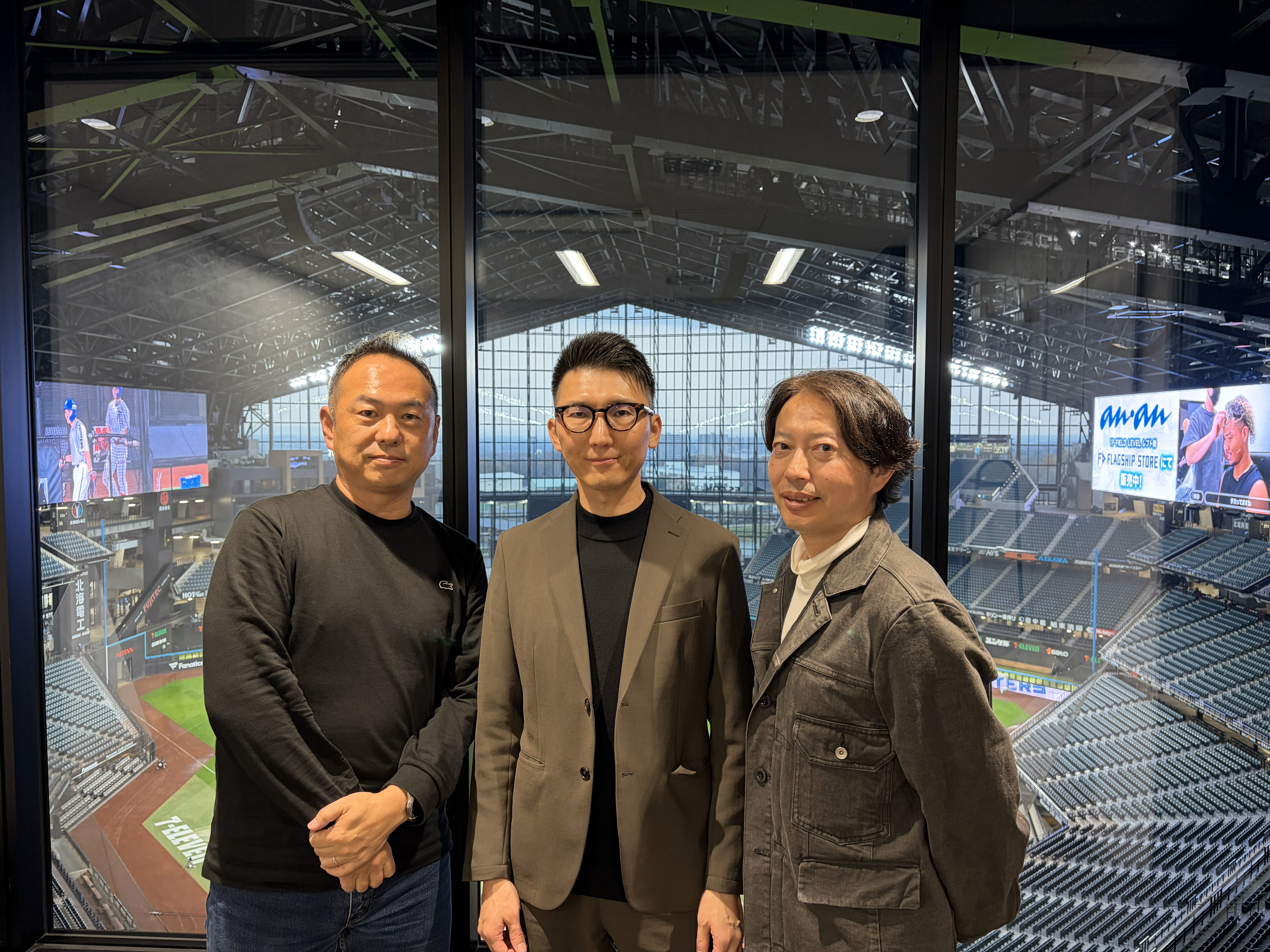 左から、田中準也氏、ファイターズ スポーツ&エンターテイメント小林兼氏、長崎亘宏氏
