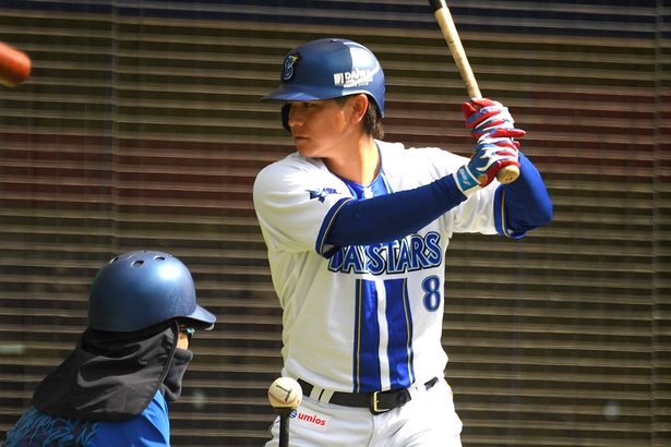 DeNA・神里　定位置獲得へ　「打つしかない」と覚悟＜2026県勢の球春・駆ける＞