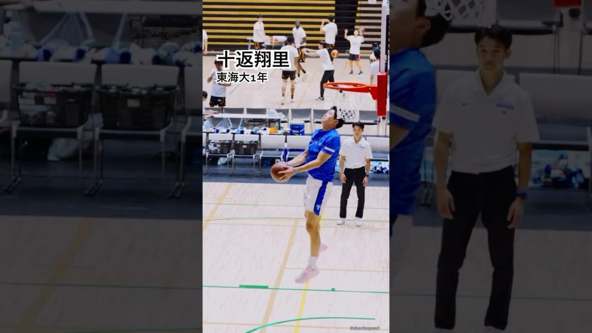 【バスケ】東海大のスーパールーキーがヤバいダンク💥