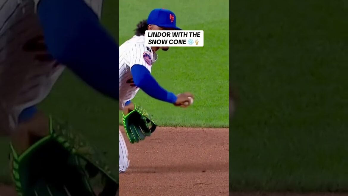 Francisco Lindor Makes an Amazing Play 😱⚾️