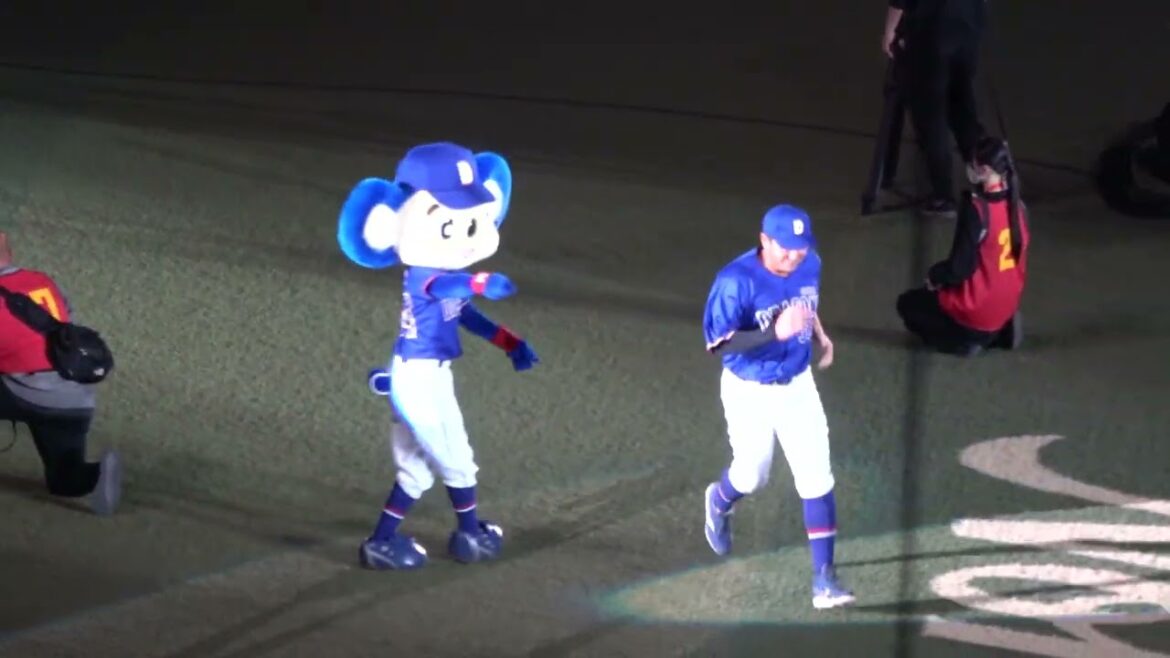 【中日ドラゴンズ】× 侍ジャパン 選手紹介セレモニー‼ いない選手の代わりはドアラが務める 現地映像