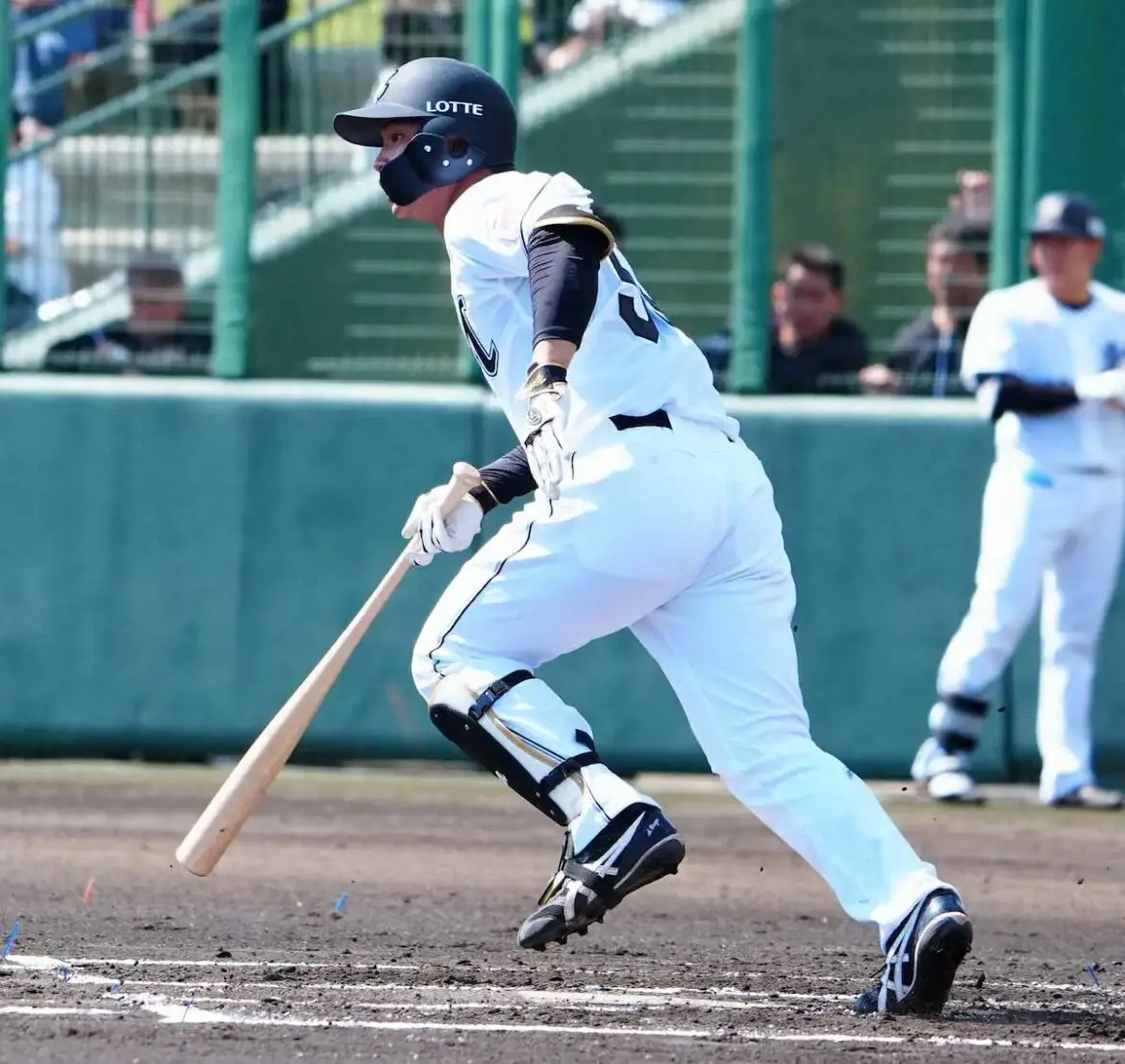 ロッテのドラ4桜井ユウヤが“プロ初安打”　「まずは1本出てホッとしています」 - スポニチ Sponichi Annex 野球