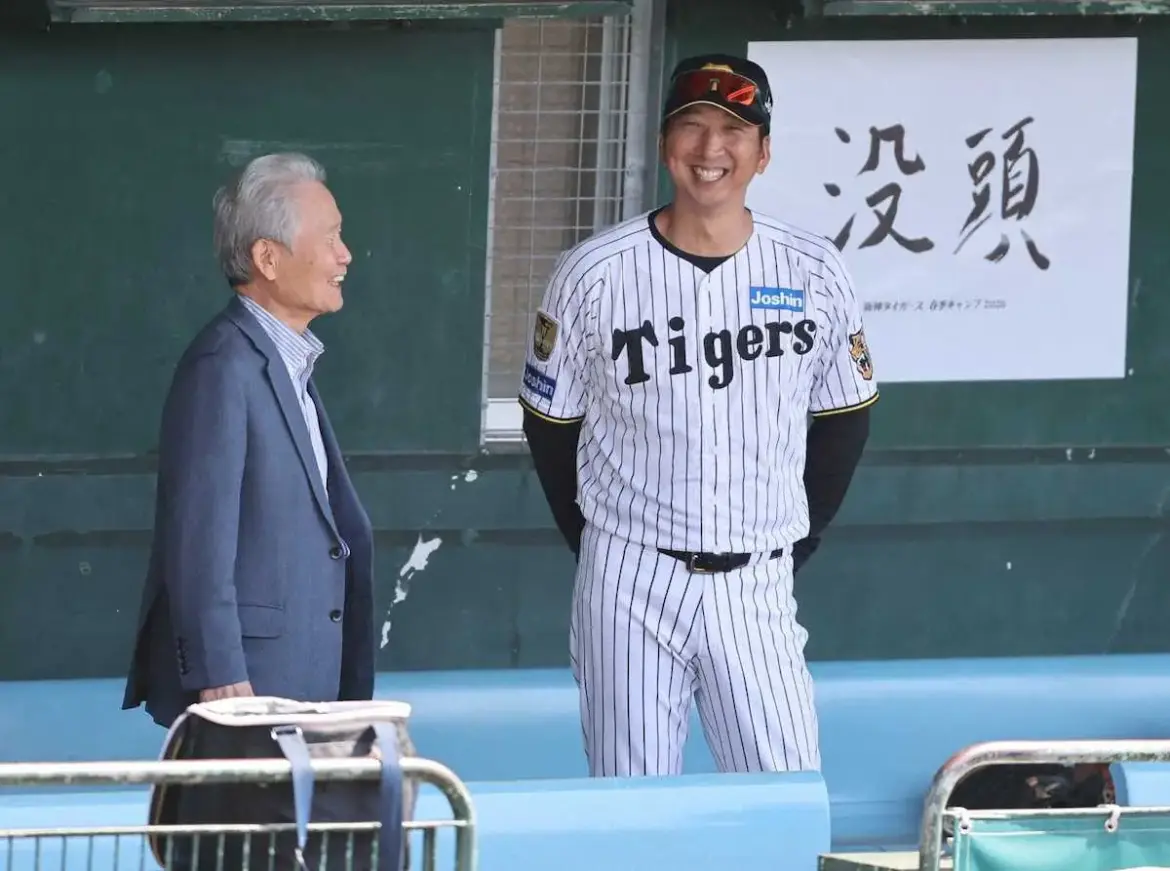 榊原定征コミッショナーが阪神・宜野座Cを訪問　「緊迫感、緊張感があって、やっぱり強いなという印象」 - スポニチ Sponichi Annex 野球