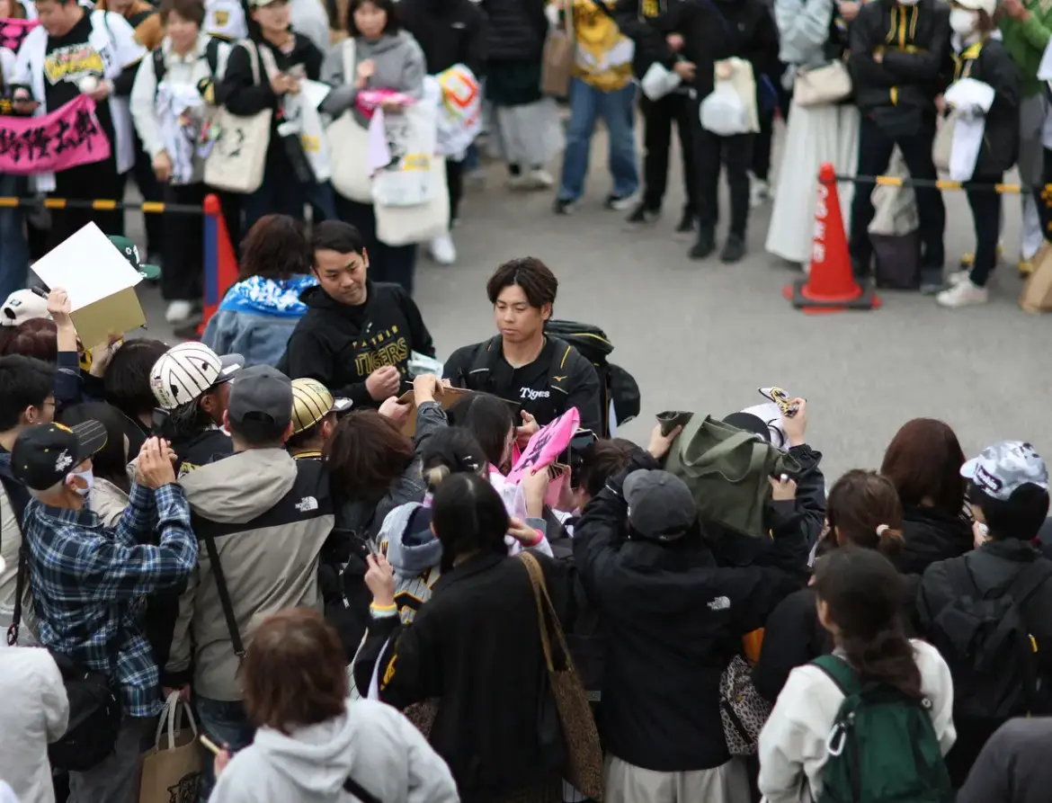 阪神・具志川キャンプが連日超満員の理由「歩み寄っていただいて」うるま市とタッグで好企画連発 - スポニチ Sponichi Annex 野球