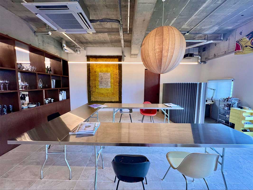 美容師オーナーが手がけた美的空間！コーヒー・ワイン・アートが交差する洗練カフェ「SANSE（サンス） 」（浦添市）