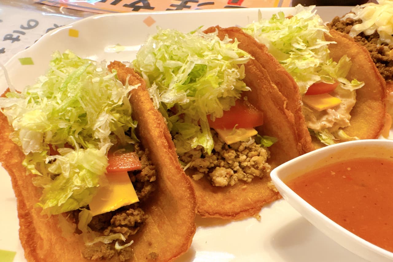 王道まさにここにあり！元祖沖縄タコス「チャーリー多幸寿（タコス）」（沖縄市）