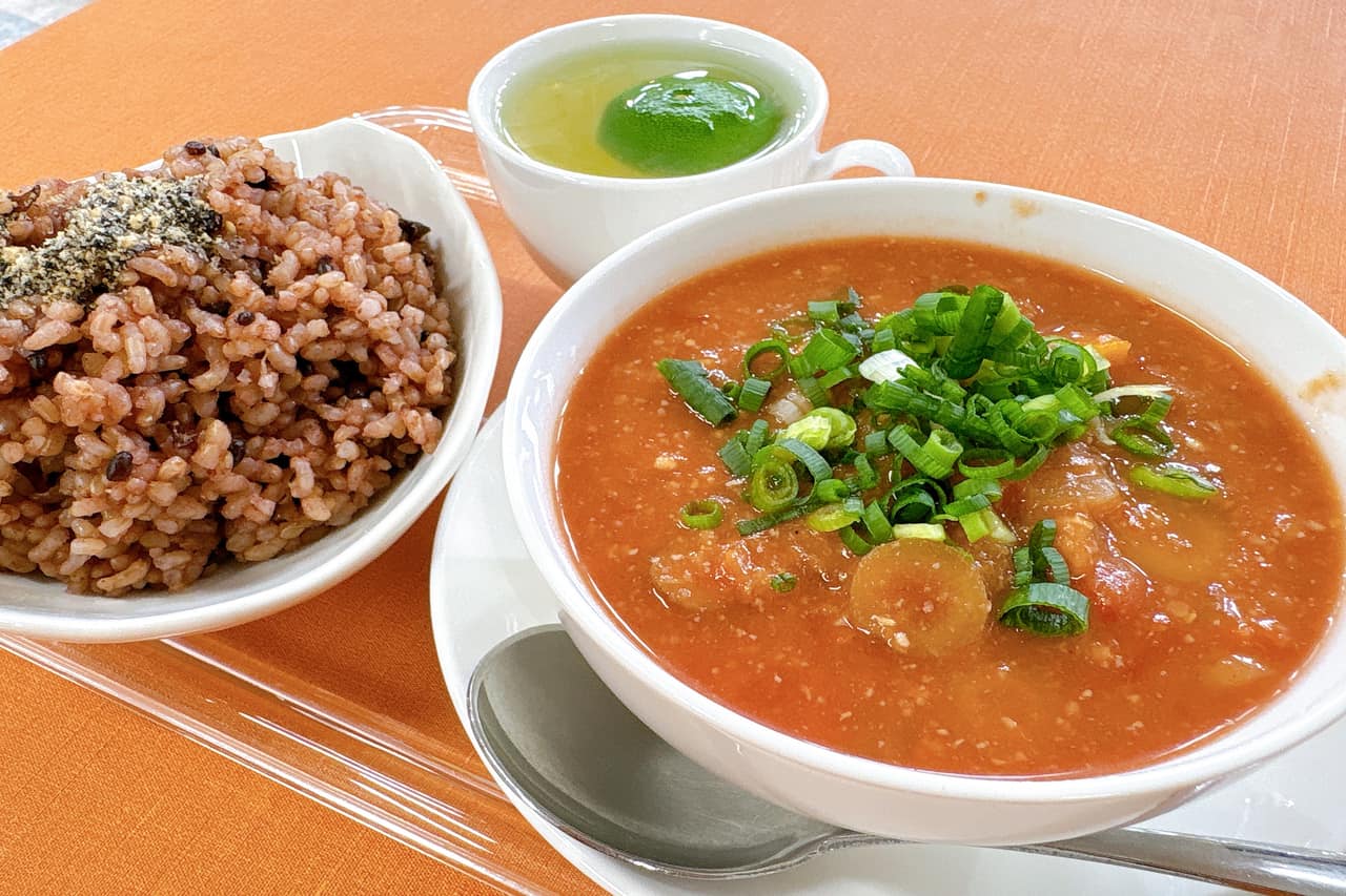 体の芯からぽっかぽか♪ヌチグスイスープと酵素玄米のお店「シェフ&ベジタ」(糸満市)