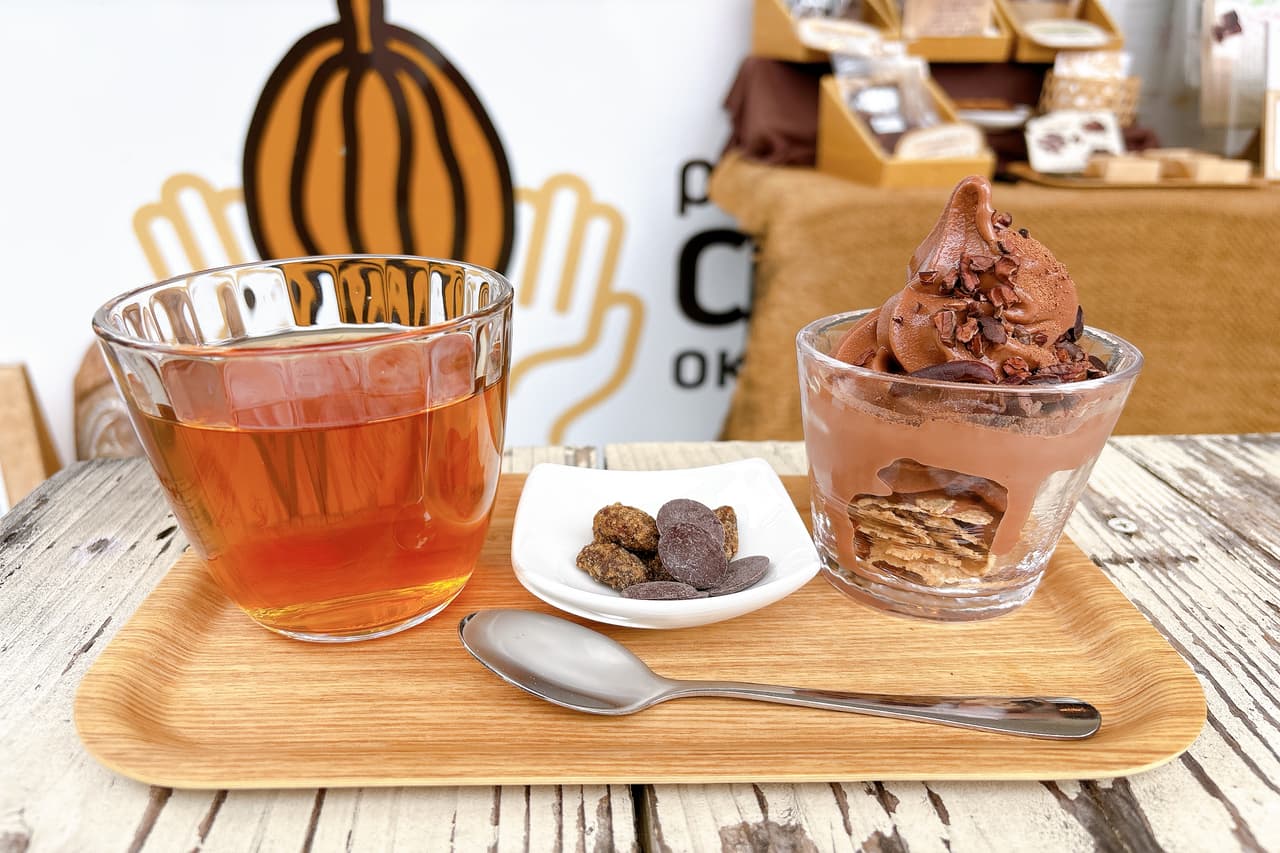 完全無農薬ソロモン諸島産カカオ豆を使ったスイーツやドリンクが楽しめる「peace cacao okinawa(ピースカカオ沖縄)」(糸満市)