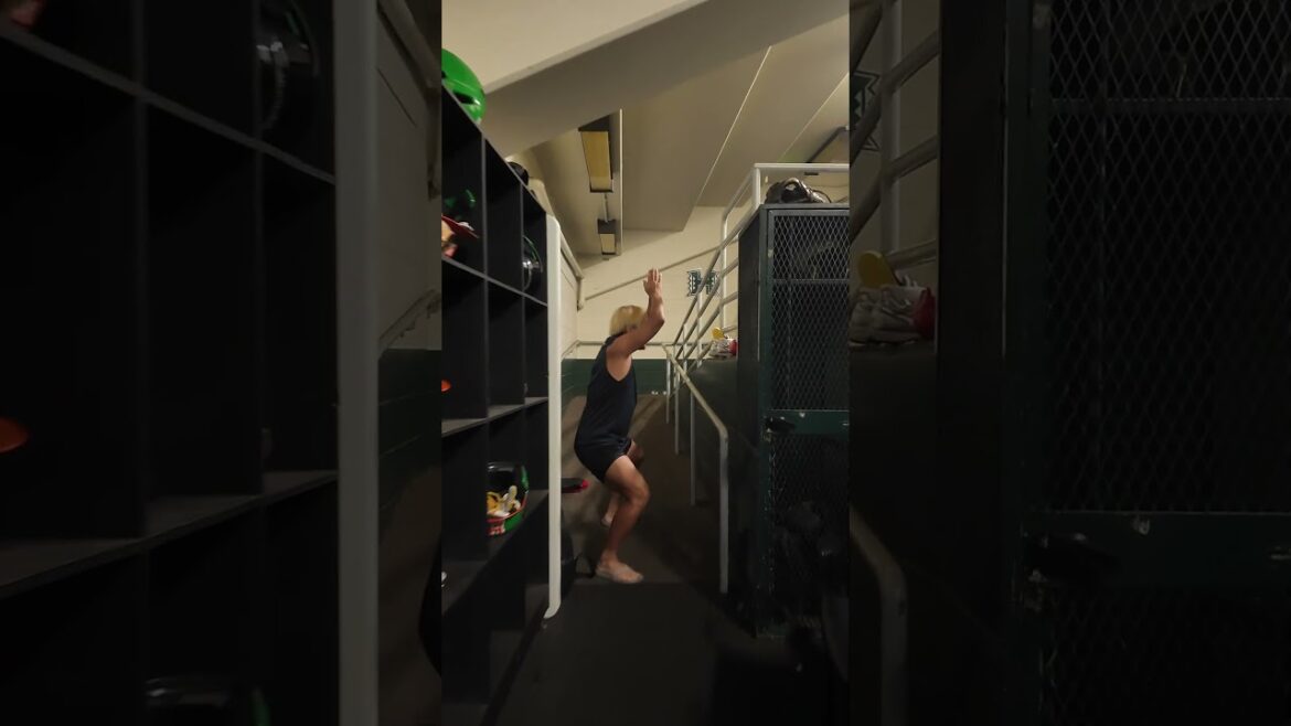 【東京ヤクルトスワローズ】古賀優大選手の応援歌歌ってみた。#shorts #応援歌#東京ヤクルトスワローズ