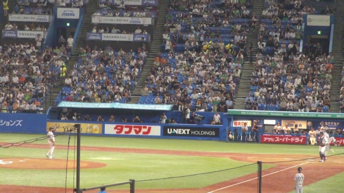 巨人 キャベッジ 三振後に怒りでバットを折るシーン　ヤクルト vs 巨人　2025年8月20日(水)　神宮球場