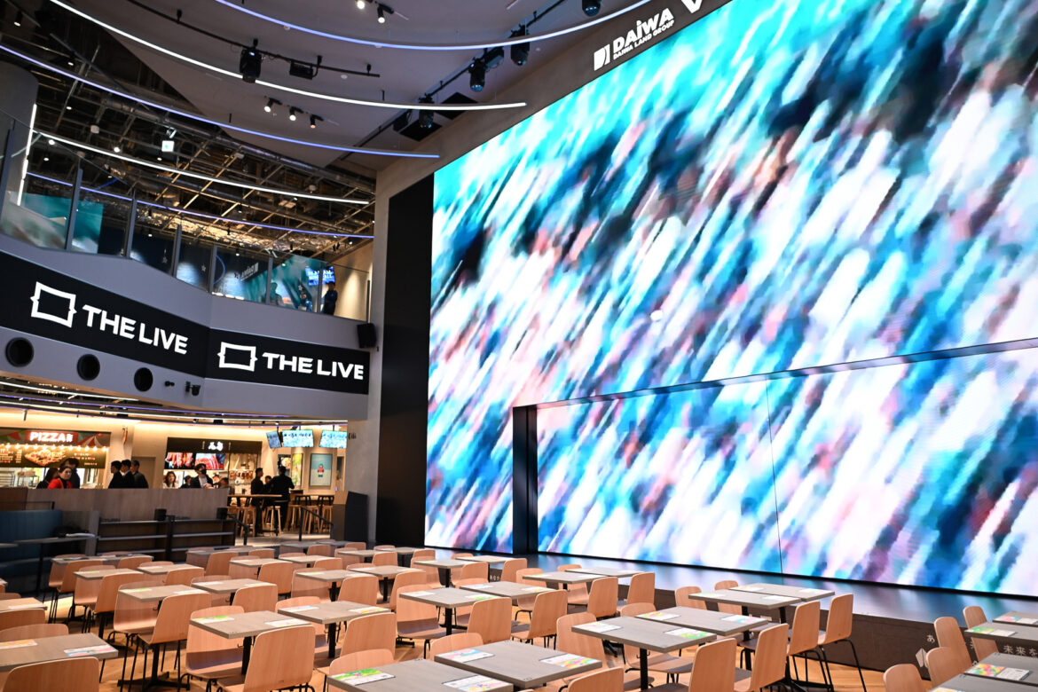 横浜関内の新名所「THE LIVE」で、横浜DeNAベイスターズ公式グルメや“横浜優勝”な日のお祝いメニューに舌鼓！ - トラベル Watch