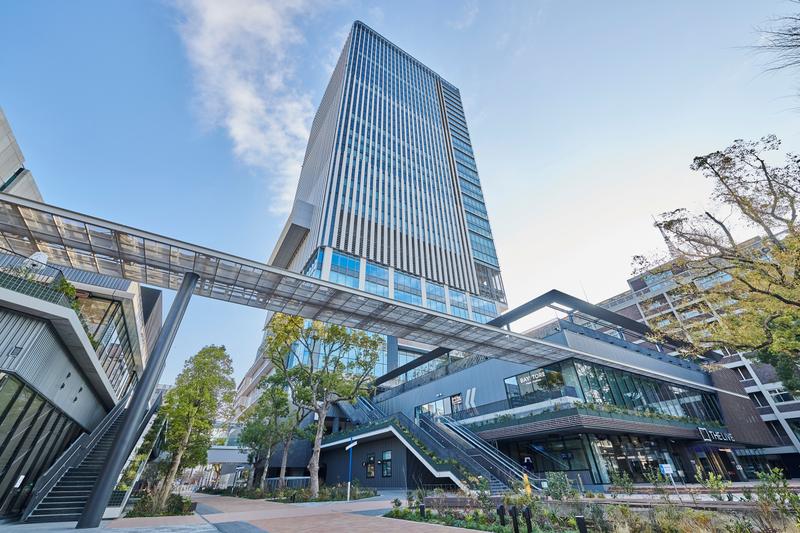 BASEGATEの土地は駅前の一等地ということもあり、横浜市が所有したまま。コンソーシアムに対して、77年間の定期借地（3年ごとの更新）、年間2億1000万円で貸し出す契約だ。