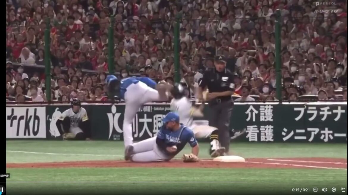 CS日ハム対ソフトバンクでの中村晃選手の塁審衝突における動きの映像検証