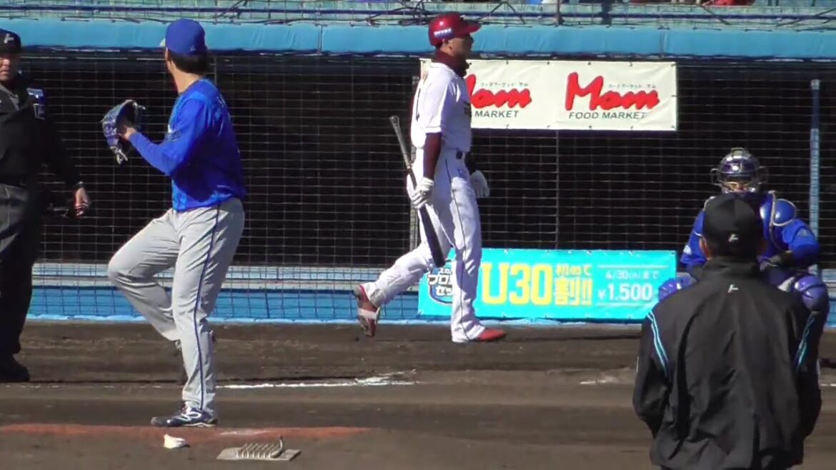 2026年3月8日 オープン戦・東北楽天戦 坂本 裕哉 投手の準備投球（イニング中外）