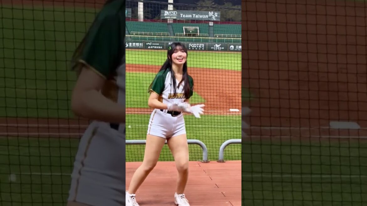 2026/03/01 芃芃 王柏融應援 ( 台鋼雄鷹 oisix新潟 ) #baseball #cheerleader #啦啦隊 #치어리더 #台湾チア #台湾野球