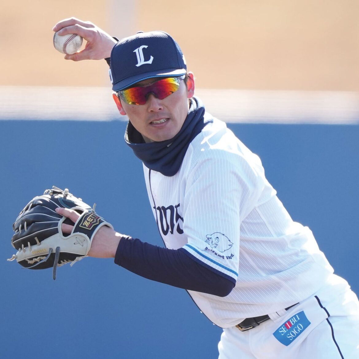 SWANS × 西武 源田壮亮選手とのサングラスアドバイザリー契約を更新 | 山本光学株式会社のプレスリリース