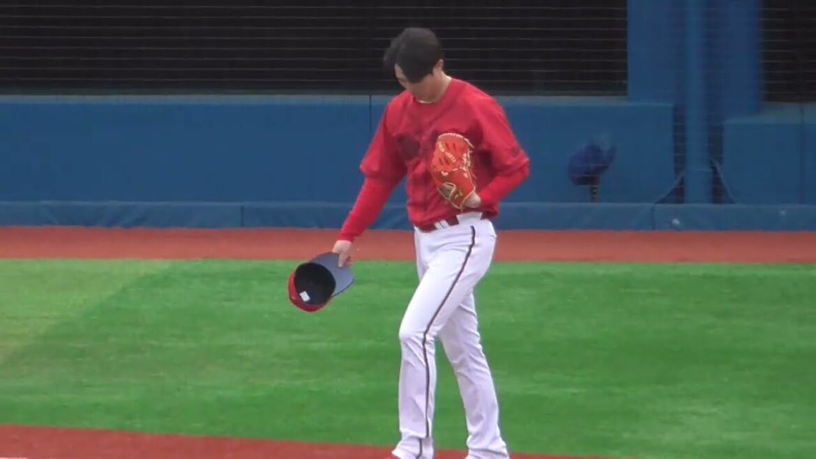 2026年3月10日 オープン戦・広島東洋 森下 暢仁 投手の準備投球（イニング中外)