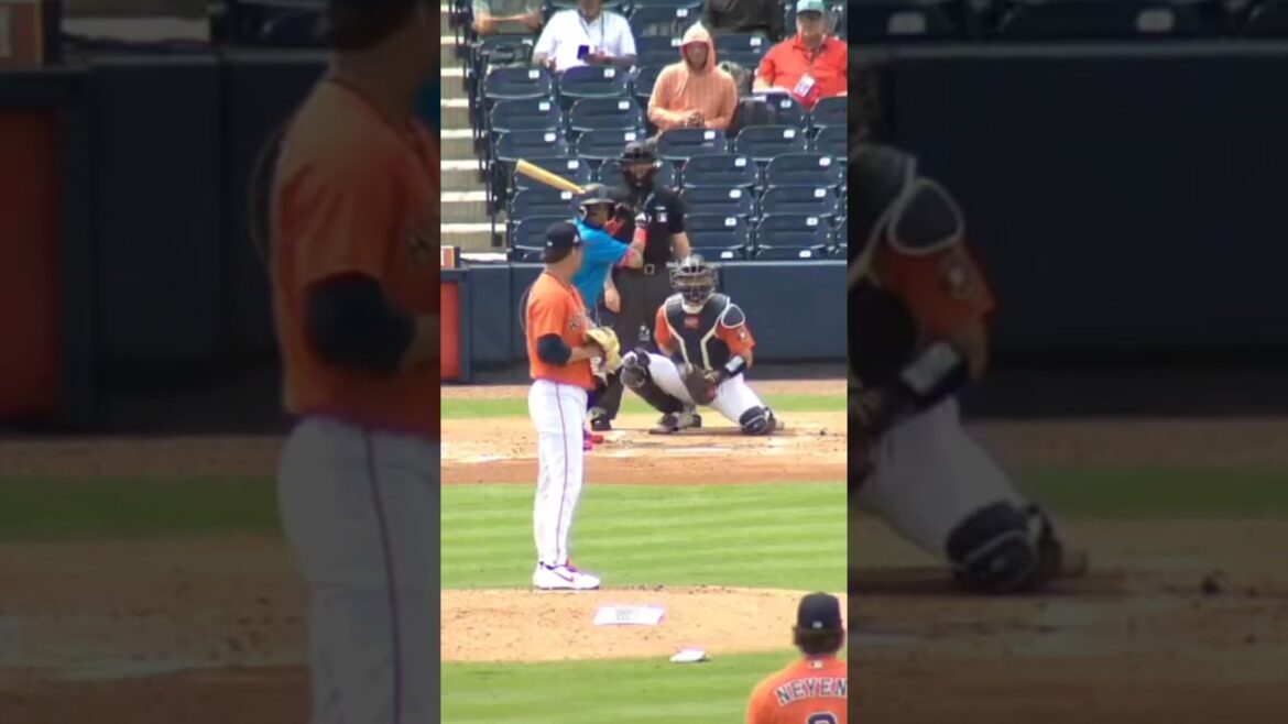 Sencillo productor de carreras de Starlyn Caba #beisbol #mlb