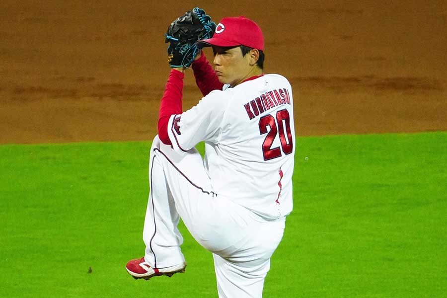 広島・栗林良吏が初先発初完封 被安打1&95球でマダックス達成…守護神から転向で偉業 | Full-Count 広島・栗林良吏【写真:荒川祐史】