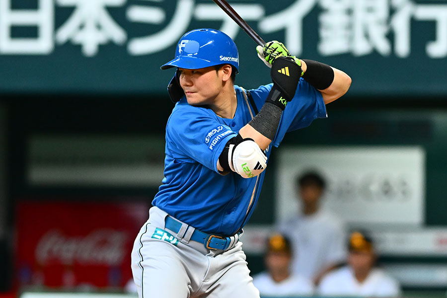 “激変”ユニに悶絶「ばりかっこいい」 日本ハムの新仕様…他球団ファンも羨望「おおおお」 | Full-Count 日本ハム・清宮幸太郎【写真:古川剛伊】