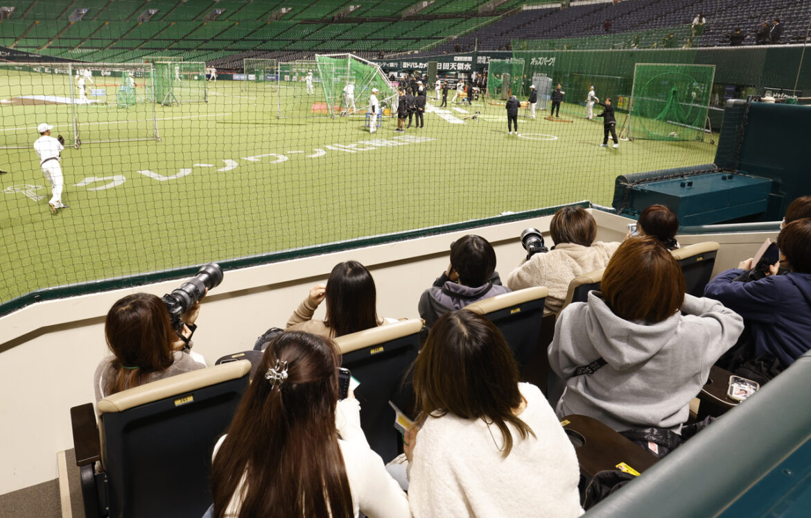 【試合日限定】選手を間近で！開幕3連戦もドームツアー開催決定！ | 福岡ソフトバンクホークス