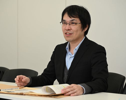 「埋もれていた二軍の歴史を調べるのは楽しい」と語る野球史家の松井正さん