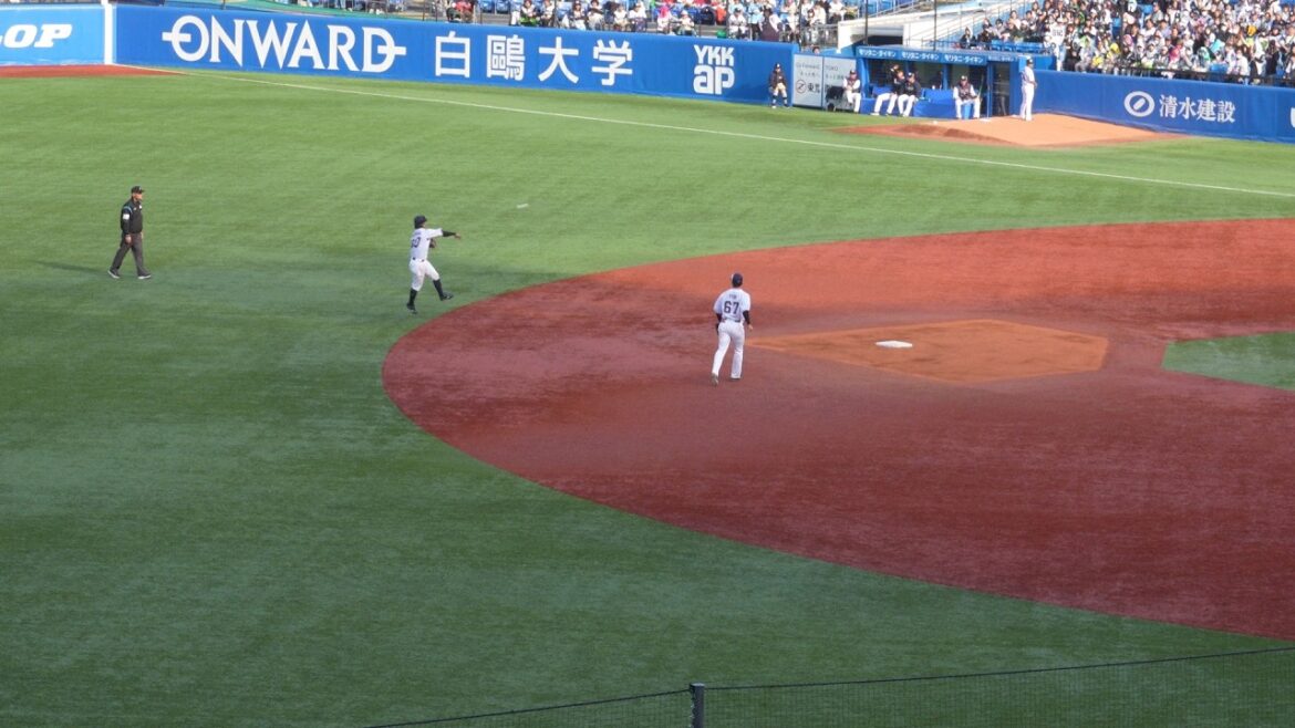 ヤクルト 武岡龍世 ナイスプレー　ヤクルト vs オリックス オープン戦　2026年3月15日(日)　神宮球場