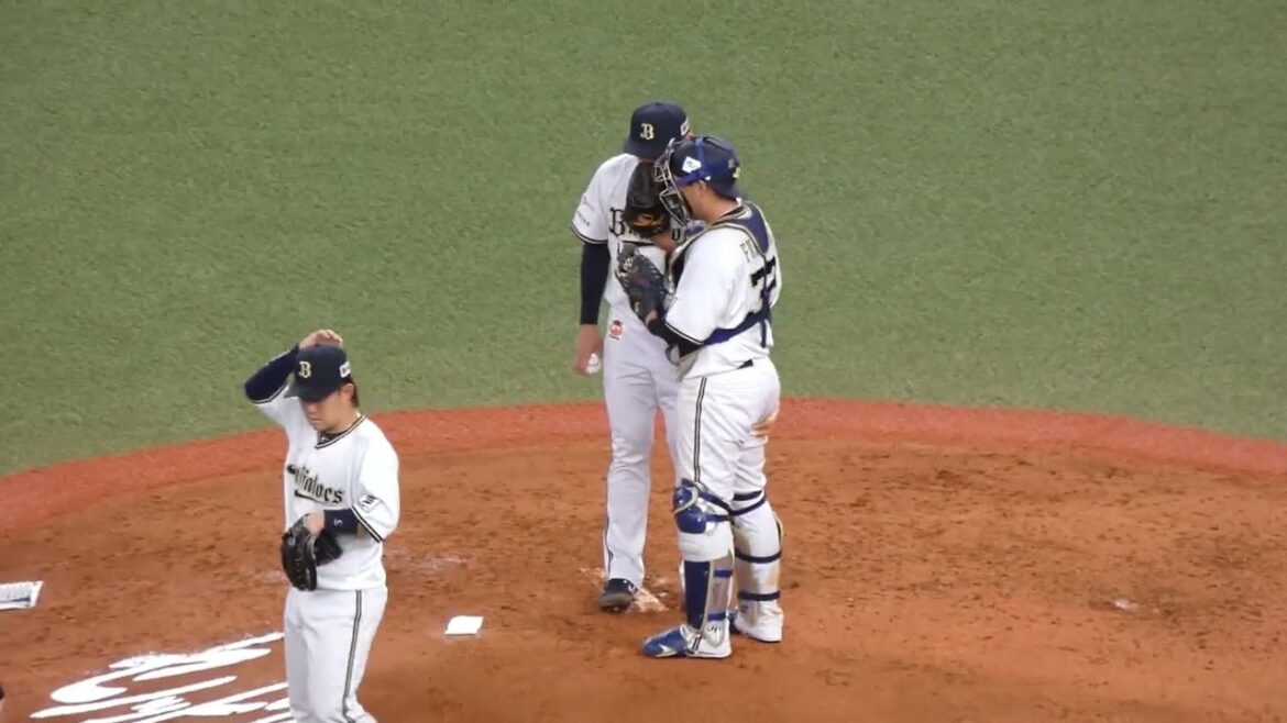 バファローズのピッチャー、カスティーヨ に代わりまして鈴木、背番号66、鈴木博志　#オリックスバファローズ