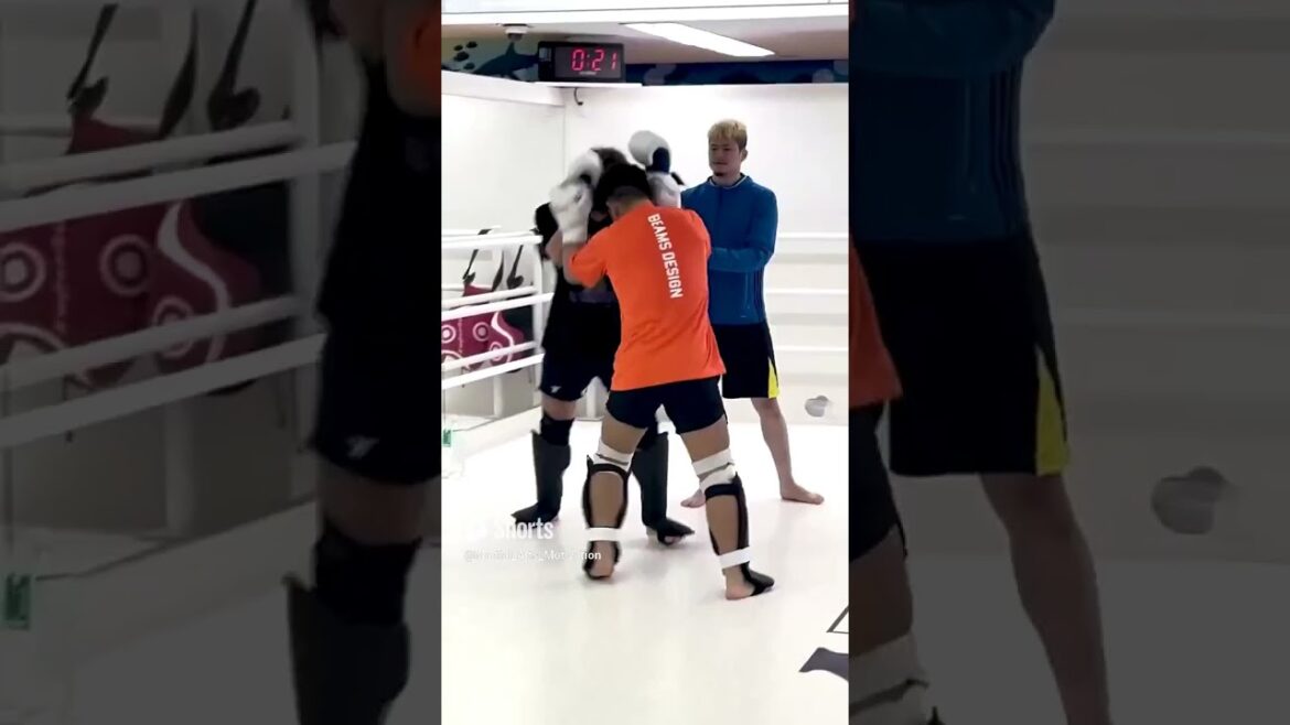 【K 1 vs Breaking Down】与座 優貴 vs YURA   Yuki Yoza vs YURA #kickboxing #shorts #boxing #effort