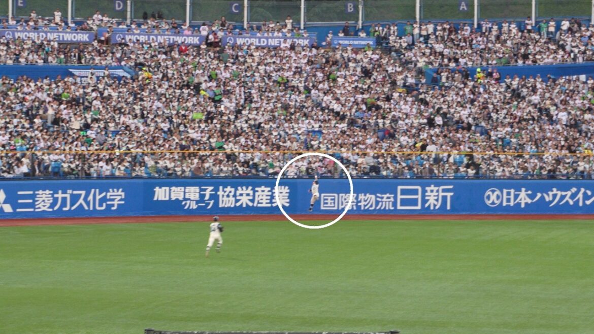 ヤクルト 増田珠 ファインプレー　ヤクルト vs 巨人　2026年4月18日(土)　神宮球場