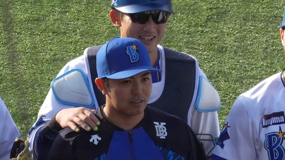 【勝利後挨拶】マスコットと手を繋ぐ康晃＆レイノルズ、眩しい笑顔の宮下朝陽、夫を労う山本祐大(2026.4.11/横浜スタジアム）