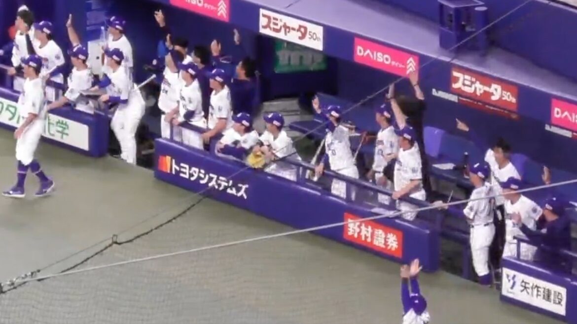 板山祐太郎  プロ初満塁HRの瞬間のドラゴンズベンチ　ベンチ全員が総立ち！　中日ドラゴンズVS 東京ヤクルトスワローズ　2026/04/25