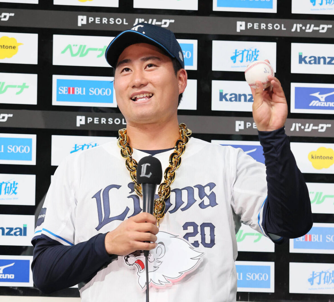 Hakua Iwaki earned his first save in his first appearance.