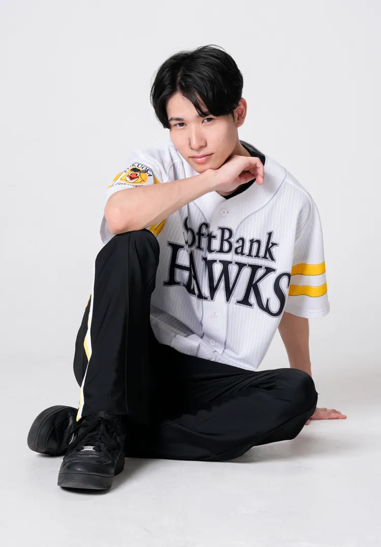 「アクロバットパフォーマー」大吉さん  © SoftBank HAWKS