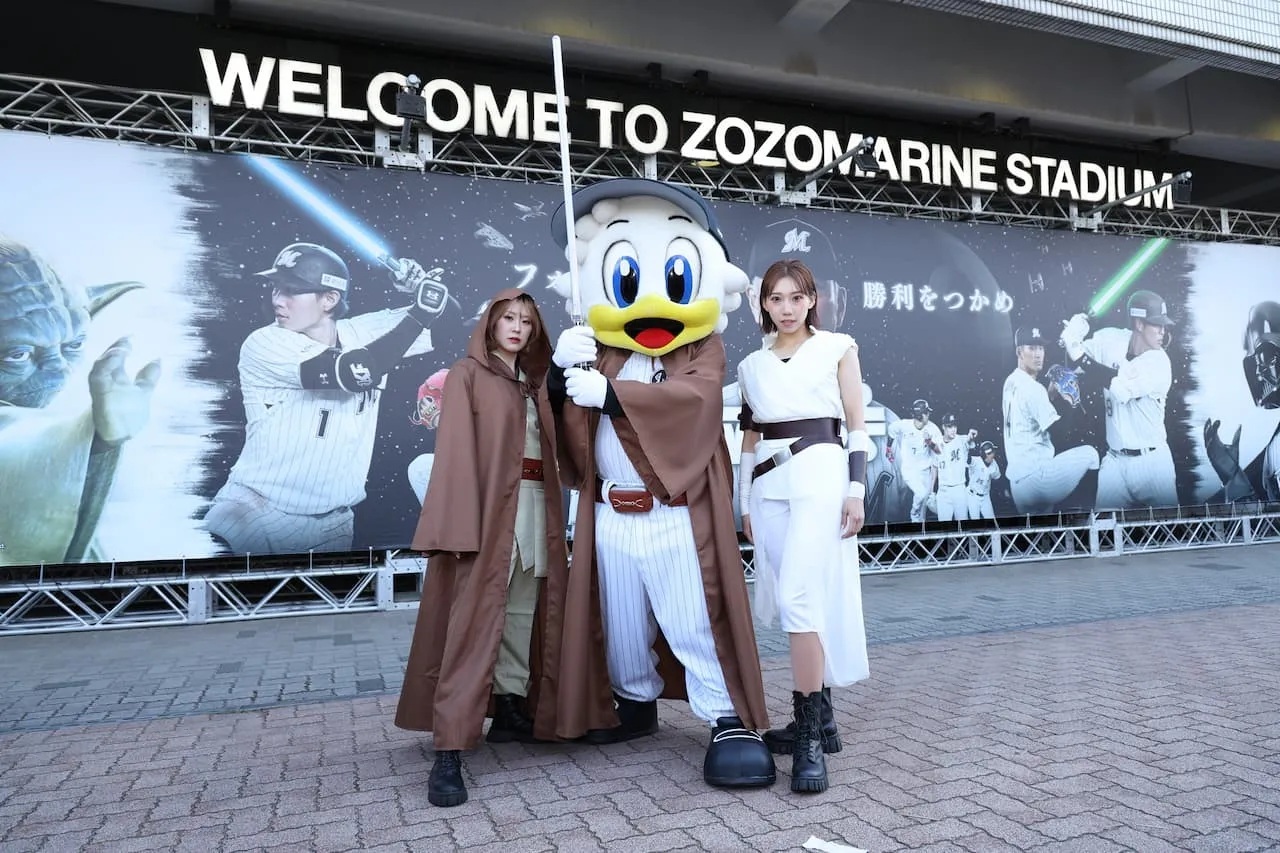 球場外周にフォトスポットを設置 *写真は昨年の様子