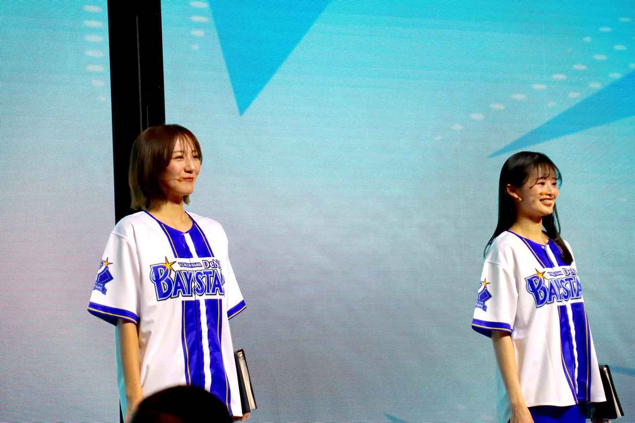 画像: 写真は「THE LIVE Supported by 大和地所」体験会に登場した「diana」のOG・Fukaさん＆Akiさん。「diana」OGは基本的にはベイスターズのホームゲームでの出演、ただしイベント内容や特別な企画により、ビジターゲームやその他のイベントにも登場する場合もあり。イベントなどのニュースはTHE LIVE公式HPやSNSでチェック