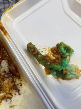 ハマスタの飲食店「BLUE STAR HOTEL」のカレーに異物混入？目撃情報が