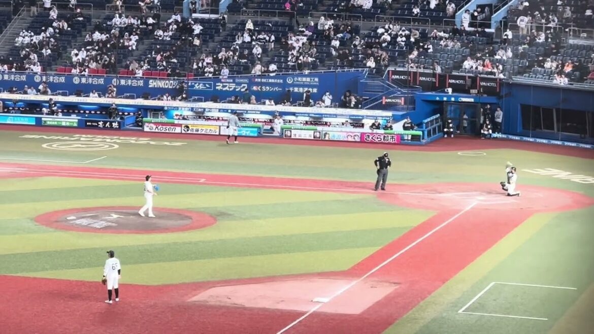 2026年5月1日　ロッテvs西武　益田直也　マウンドでの投球練習