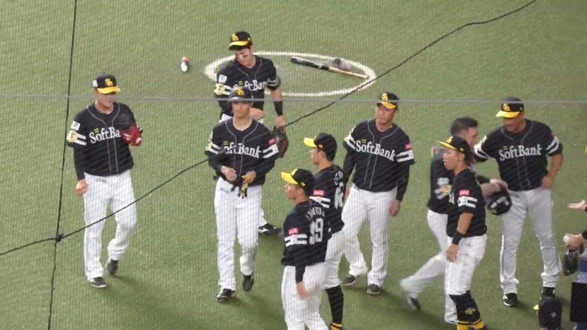 山川穂高 はじめ5回表5点のビッグイニングに沸くホークスベンチ前　#福岡ソフトバンクホークス