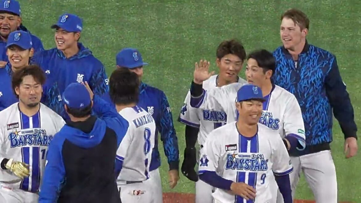 【11回裏サヨナラ勝利！】戸柱の右手が高々と突き上がる！11回裏サヨナラタイムリーヒット！(2026.4.24/横浜スタジアム）
