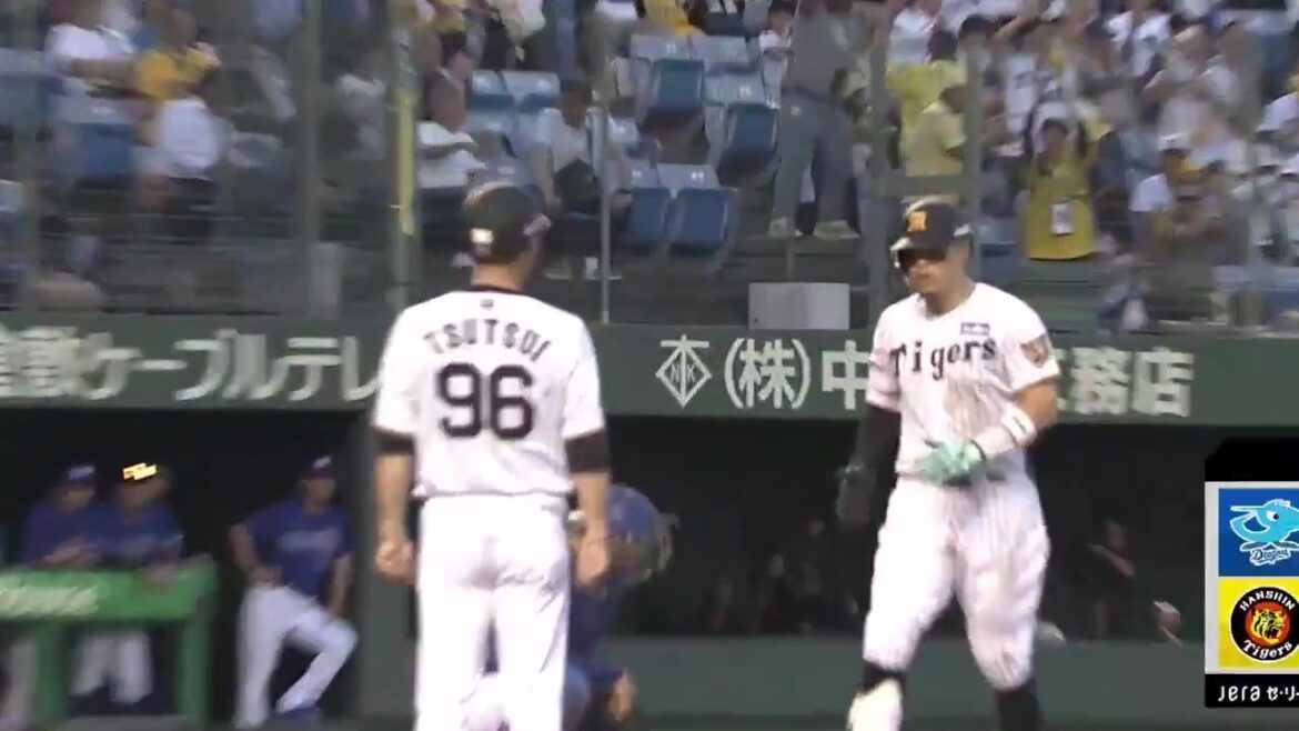 Hanshin-Tigers: 【倉敷自身初】3回裏、一死1塁から#佐藤輝明 選手が右中間スタンドへ第12号ツーランホームランを放つ!【2026/5/19 T-D 】 【倉敷自身初】3回裏、一死1塁から#佐藤輝明 選手が右中間スタンドへ第12号ツーランホームランを放つ!【2026/5/19 T-D 】