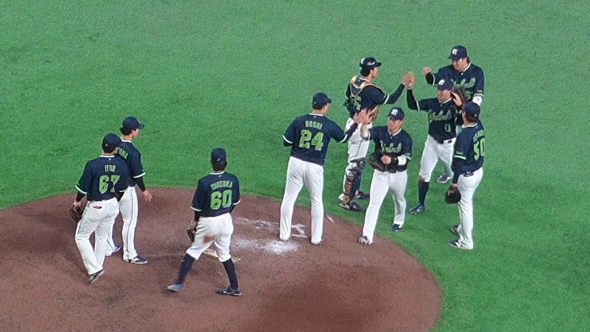 東京ヤクルトスワローズ 星知弥が大城卓三を空振り三振に打ち取り試合終了　巨人 0 - 5 ヤクルト　2026年5月6日(水)　東京ドーム